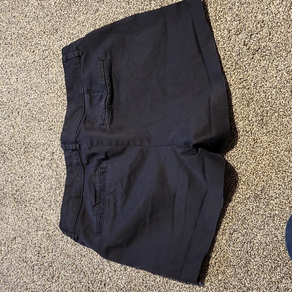 Black shorts - Picture 4 of 4